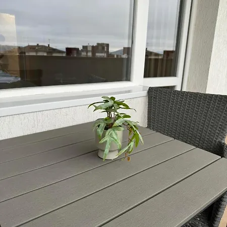 Apartment съни