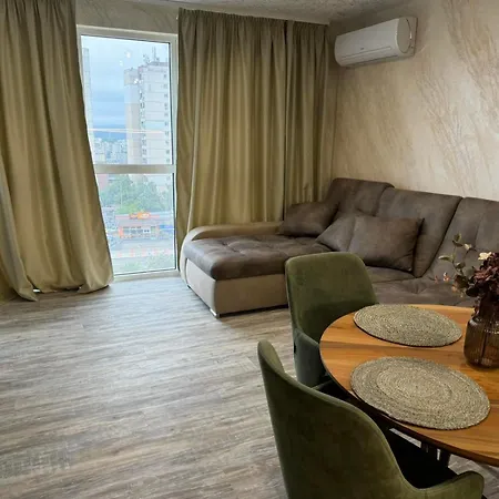 съни Apartment *